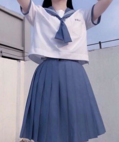《溺酒》作者：奶口卡