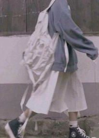 【付费独家】誓言在风里落满尘埃 作者：